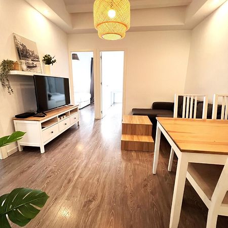 Camp Nou Apartment لوسبيتاليت دي يوبريغات المظهر الخارجي الصورة
