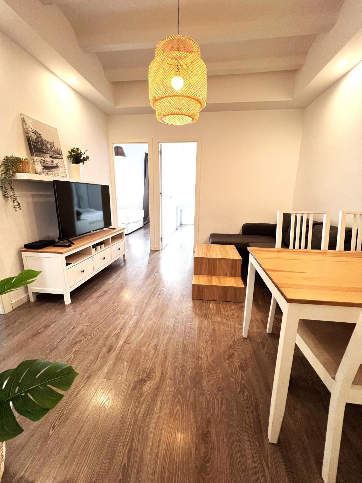 Camp Nou Apartment لوسبيتاليت دي يوبريغات المظهر الخارجي الصورة